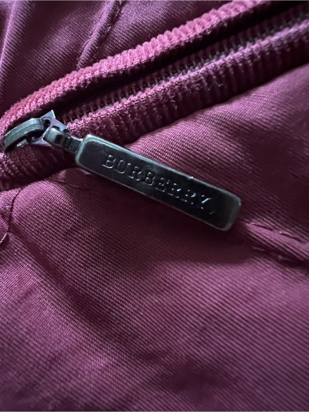 Burberry Vintage Quilted Women's Coat in Burgundy - Picture 5 of 14